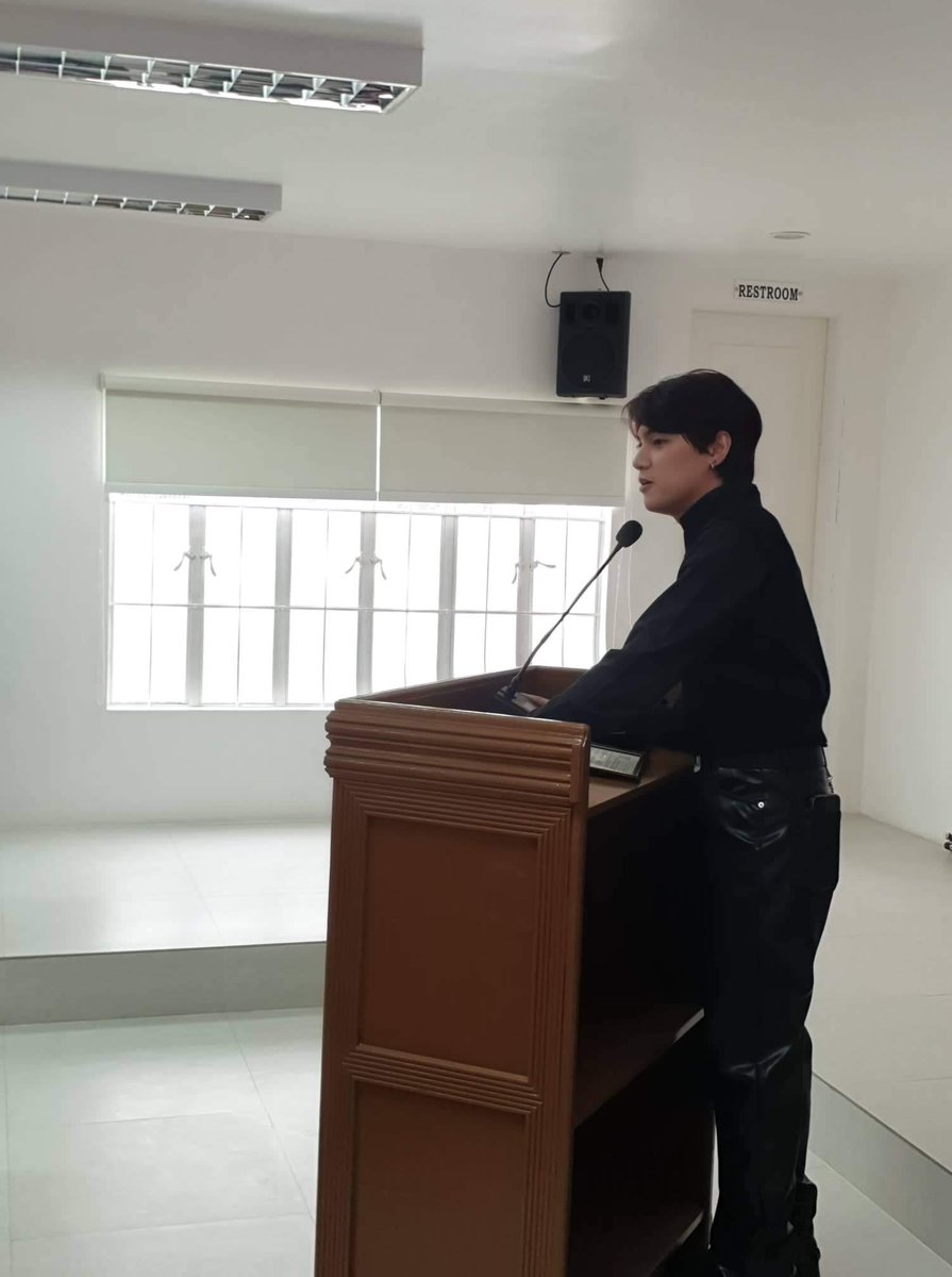 lexandritesofc's tweet photo. Pinagkalooban ng mataas na pagkilala si Lex Reyes ng Pamahalaang Bayan ng Hagonoy, Bulacan dahil sa pagbibigay ng karangalan sa kanilang bayan bilang isa sa miyembro ng pinakabagong Pinoy Pop (Ppop) Boy Group ng Bansa. 

@topclass_lex #TopClassFive https://t.co/d1R1X30N33