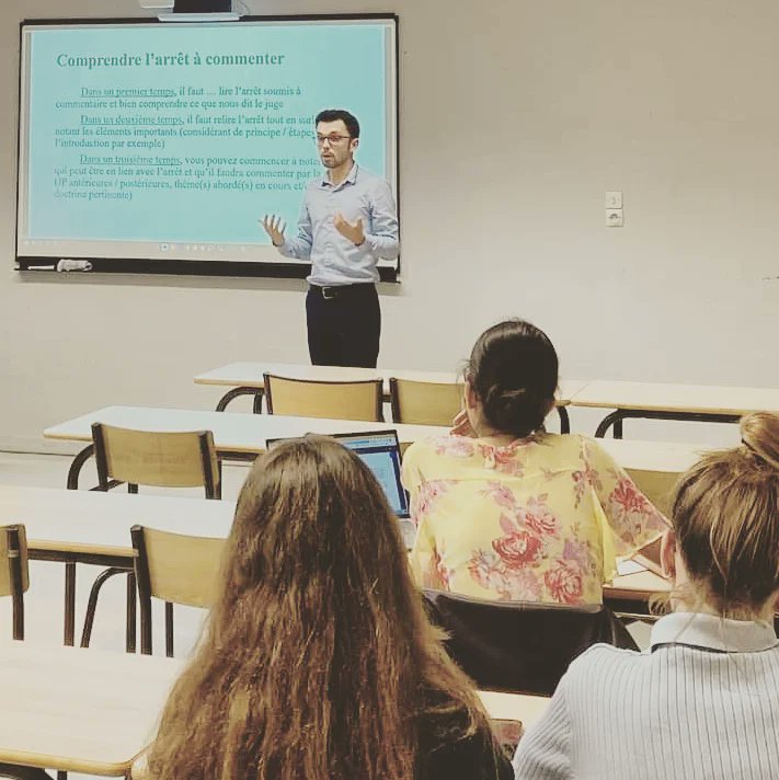 Retour en images 📷 sur notre 2e atelier méthodologie, animé par Arthur Blanchard et Romane Mondonnet ! Merci aux étudiants, venus encore une fois nombreux pour travailler la méthodologie de la dissertation et du commentaire 📚 

((C)📷 : Flora Maumet)