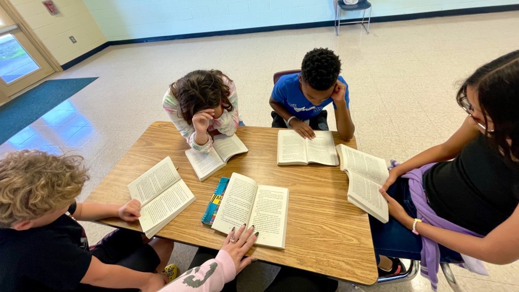 hannahksmith614's tweet photo. The depth of dialogue happening in book clubs really has me questioning if Iโm smarter than a 5th grader ๐ #advancedlearners ๐ #wearepirates ๐ดโโ ๏ธ @CHESPirates ๐คฉ https://t.co/pZkl9fOZqe