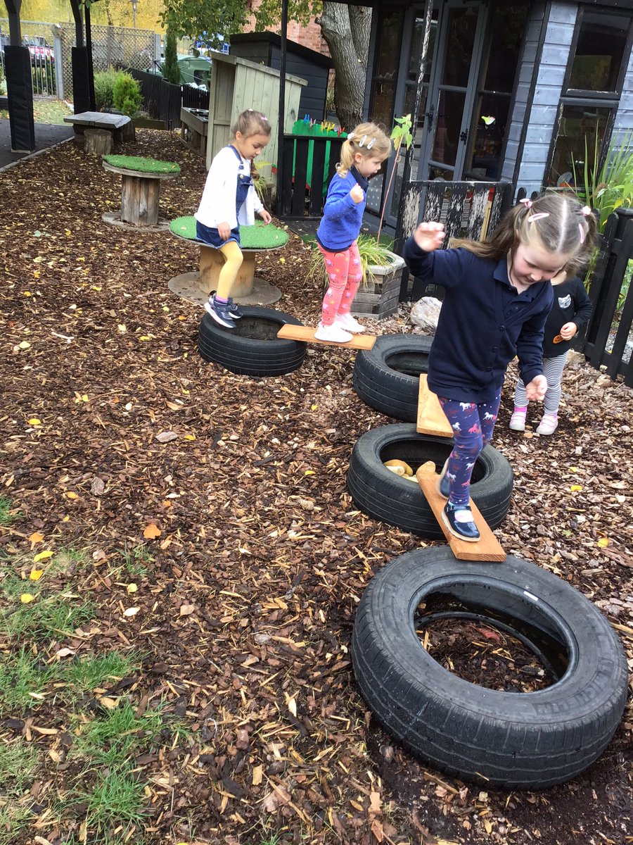 GoodrichCESch's tweet photo. Following the children’s lead, we made an obstacle course in the garden and had great fun practicing their balancing skills. #GSgoldcrests #GSeyfs https://t.co/YfyzKBEJa7
