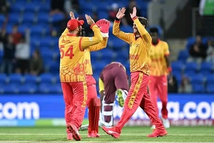 touch_zim's tweet photo. UPDATE | 15 overs gone, West Indies 106-6 (Rovman Powell 7*, Akeal Hosein 3*; Sikandar Raza 3/19, Sean Williams 1/17) https://t.co/3ZnOCb3xOT