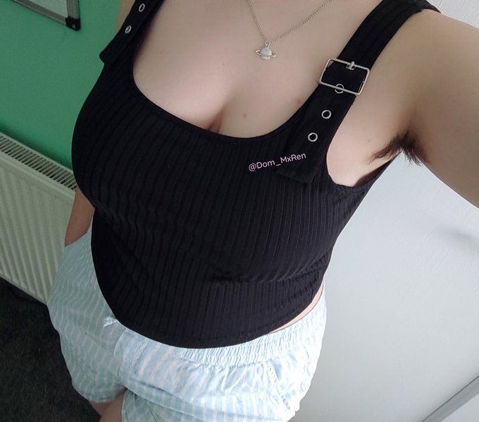 I look good in lounge clothes, don't I? It's also a treat for the armpit freaks.  Say thank you to Sir