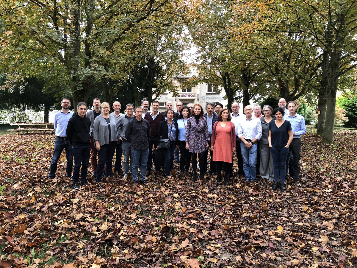 VpNum's tweet photo. #AG2022 #BootCamp10 #VpNum Beau bilan pour notre association créée en 2016: hyper dynamique, bcp de rencontres organisées, reconnaissance du rôle de l’association à tous niveaux, multiples invitations, expertise et représentativité reconnues… et finances saines! Chapeau bas! https://t.co/VwqhP2p8Xk