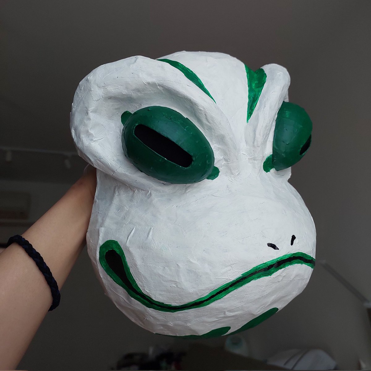 eemFT_eth's tweet photo. Excited to see the 'official' frog mask at the @AzukiOfficial #proofofskate event in Hong Kong.
Can't be there but least I have my traditional homemade #frogmask #froggang that i made for @kemji_eth which debut at @azuki_singapore irl event.
#eemftcraft
🧵 https://t.co/sBnjwLs0x5