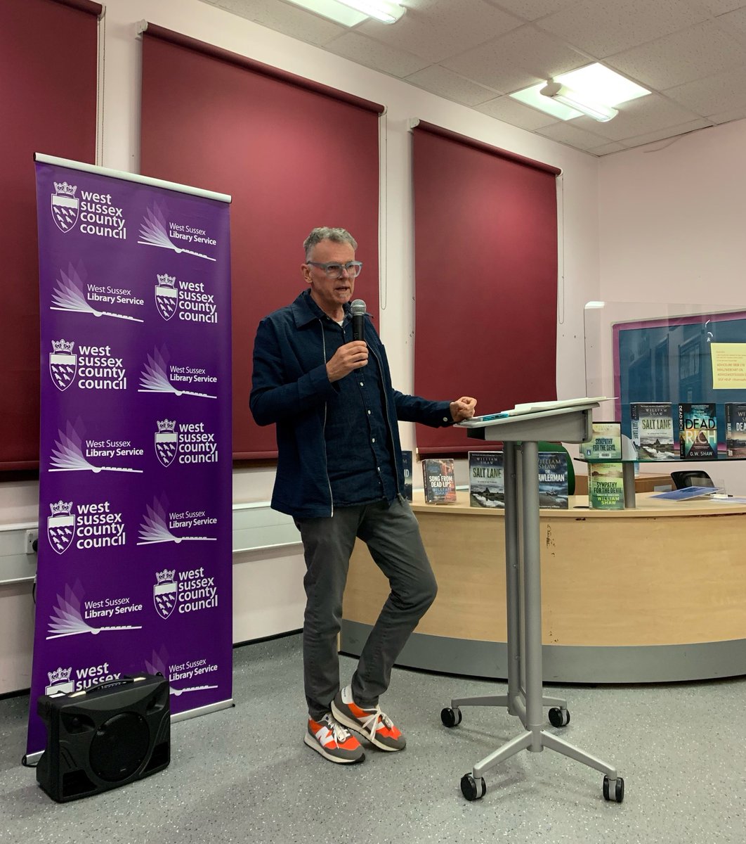 WSCCLibraries's tweet photo. We had a brilliant evening with author @william1shaw last night at East Grinstead Library. 📚

Thanks to all who attended and joined in on William's discussion about the reasons behind the popularity of crime fiction. 🔍🕵️‍♂️

#LoveYourLocalLibrary
#AuthorEvents https://t.co/56LKHKFFfP