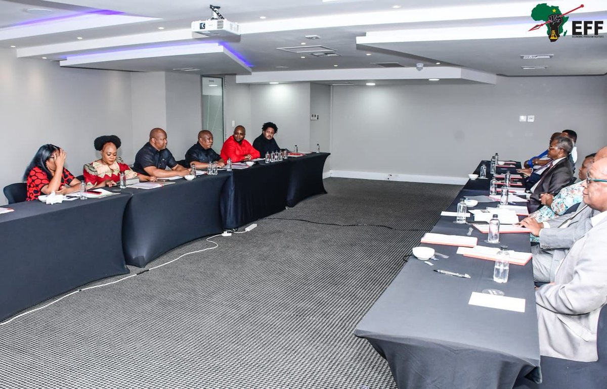 EFFSouthAfrica's tweet photo. ♦️In Pictures♦️

The EFF leadership led by CIC @Julius_S_Malema held a bilateral meeting with the IFP, led by its President Velenkosini Hlabisa to discuss coalitions and various issues relating to governance https://t.co/V2Xyt5kwN2