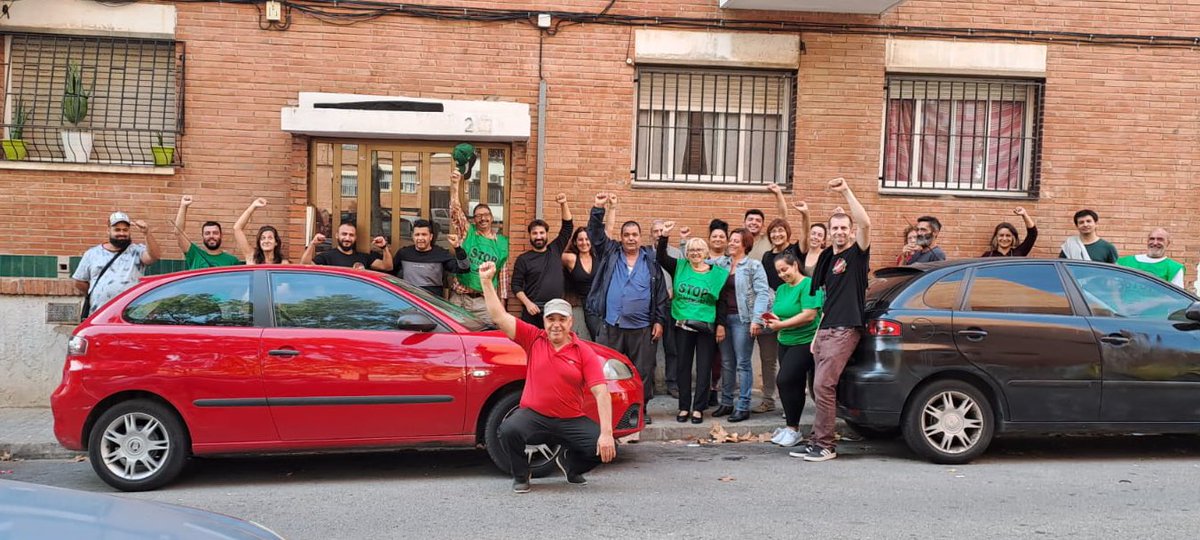 PAHC_Sabadell's tweet photo. Hem aturat el desnonament de #IbrahimEsQueda! ✊🏻
I també #EdgarEsQueda! 🔥 https://t.co/8XajG0Ixai