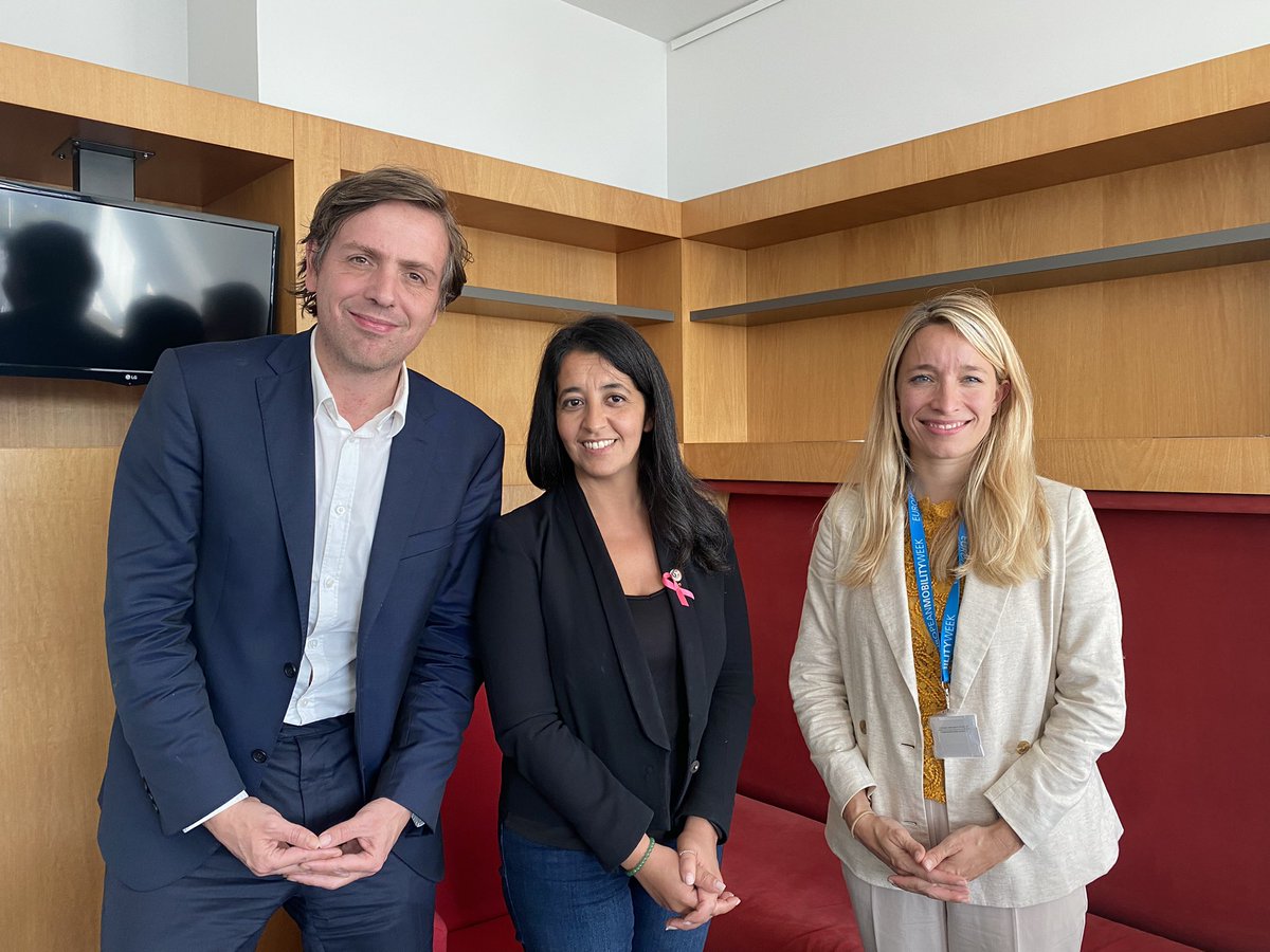 The work in Europe on boosting cycling as transport mode that saves energy &amp; the climate is ongoing, concretely. Good meeting with <a href="/KarimaDelli/">Karima Delli</a>. We’ll build momentum towards an EU declaration covering cycling,with next steps in the coming months. 🚲 will be more of a EU priority!