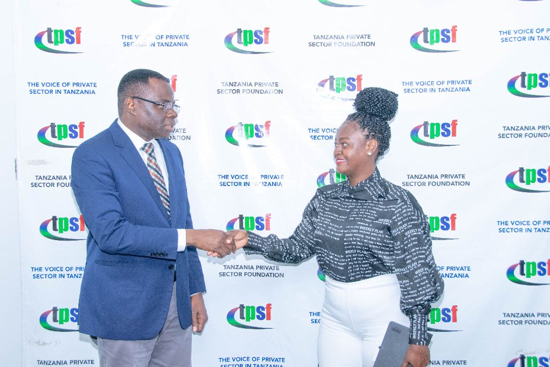 tpsftz's tweet photo. #TPSFMembers -Know Our Members
#TPSF Board Director and the head of the construction cluster, Eng. Ngwisa Mpembe welcomed the newest member of the construction cluster, Elsewedy Electric Company, represented by their Public Relations & Client Approval Manager Ms. Prudencia Sabi. https://t.co/qJi1zmZCBw