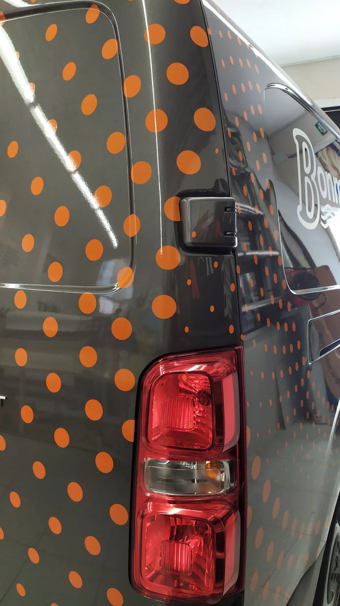IRETOLS's tweet photo. Retolació punt per punt de @piscinasbonmar
#iretols #EnganxatsALaRetolació #Bonmar #retolacióvehicle #vinil #retolació #lagarriga #vehicle #peugeotexpert #vinildetall #retolaciódevehicles #furgo #furgoneta https://t.co/18RcV7ed7t