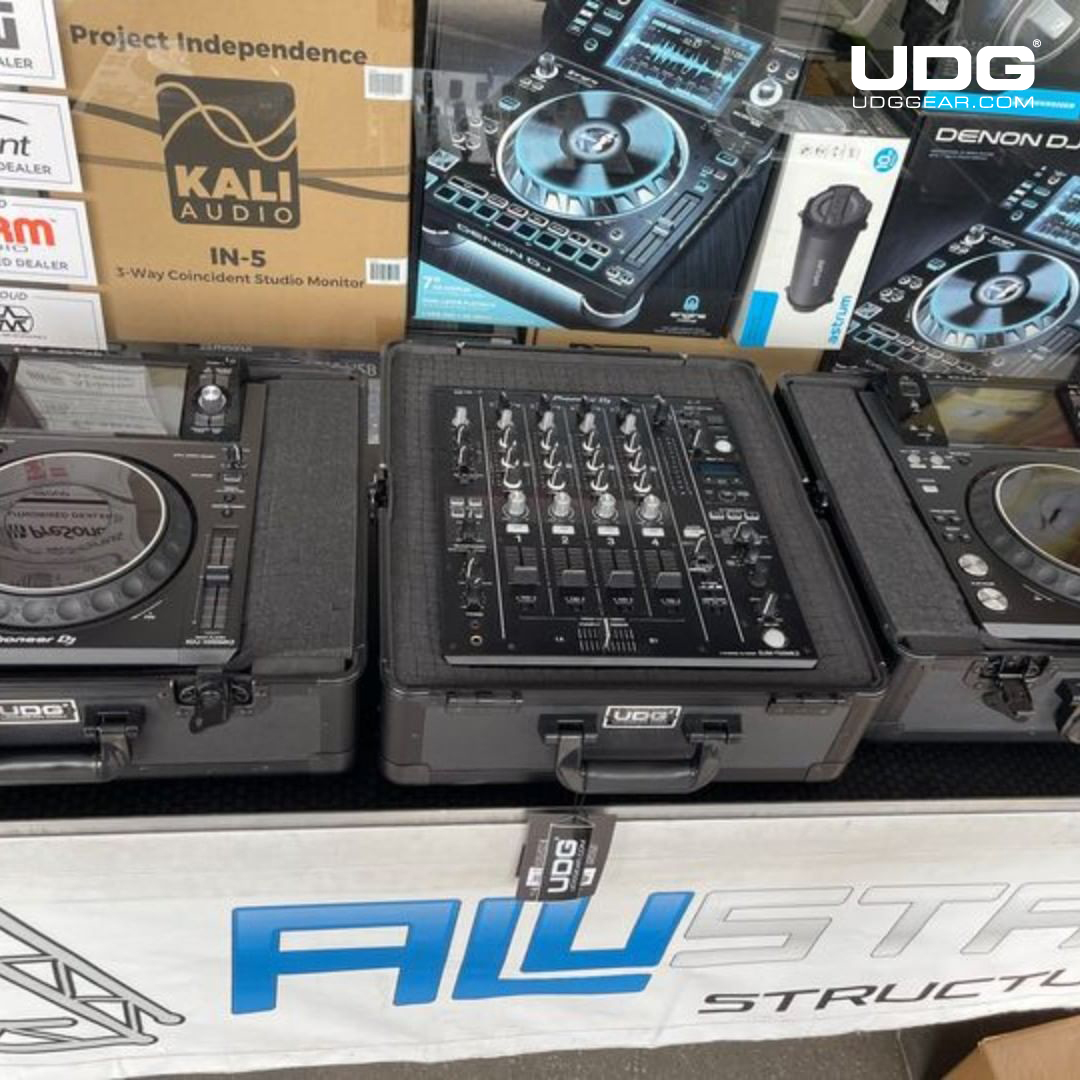 udggearcom's tweet photo. The UDG Ultimate Pick Foam Flight Cases are a lightweight, durable case solution, thanks @djmixclubsa
#UDG #UDGGEAR #Deejay #Producer #DJLIFE #UDGonTheRoad #DJonTour #UDGreGram #djmixclub #djshop #djgear #djequipment #djmixer #djplayer #mixercase #electronicmusic #techno https://t.co/zElpTXyS7V