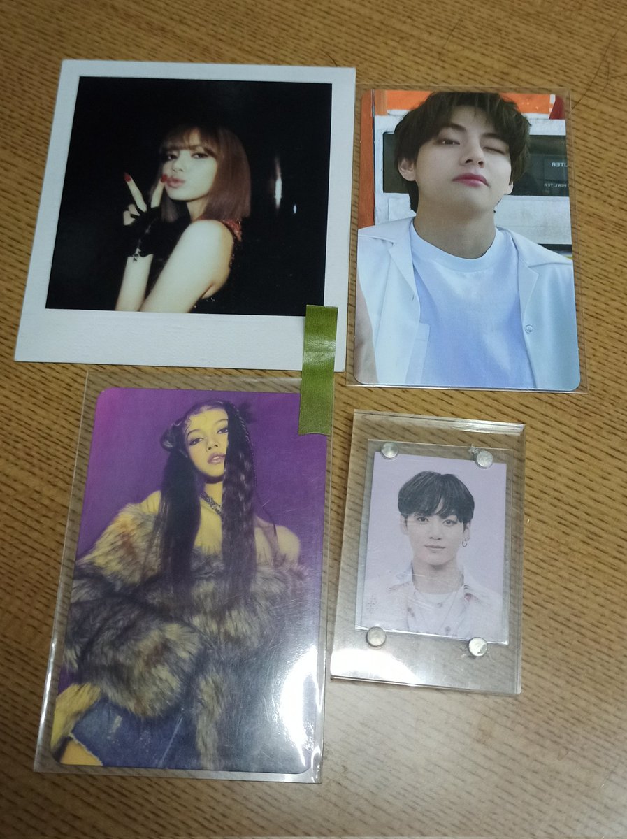 CXm_Lends's tweet photo. — V butter pob 350 pesos
— jk id 50 pesos
— lisa pola 100 
— lisa pc 150 https://t.co/btW0y0pAp8