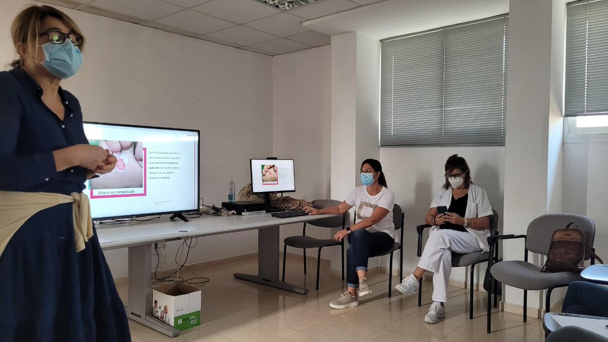 apmallorca's tweet photo. Seguim amb ✔️les sessions de difusió del Protocol de Peu Diabètic📑 al sector Llevant

👨⚕️👩⚕️ Hem treballat la prevenció, cribatge, estratifocació i derivació #apalteucostat @SalutGOIB @ibsalut https://t.co/IER7iylX8z