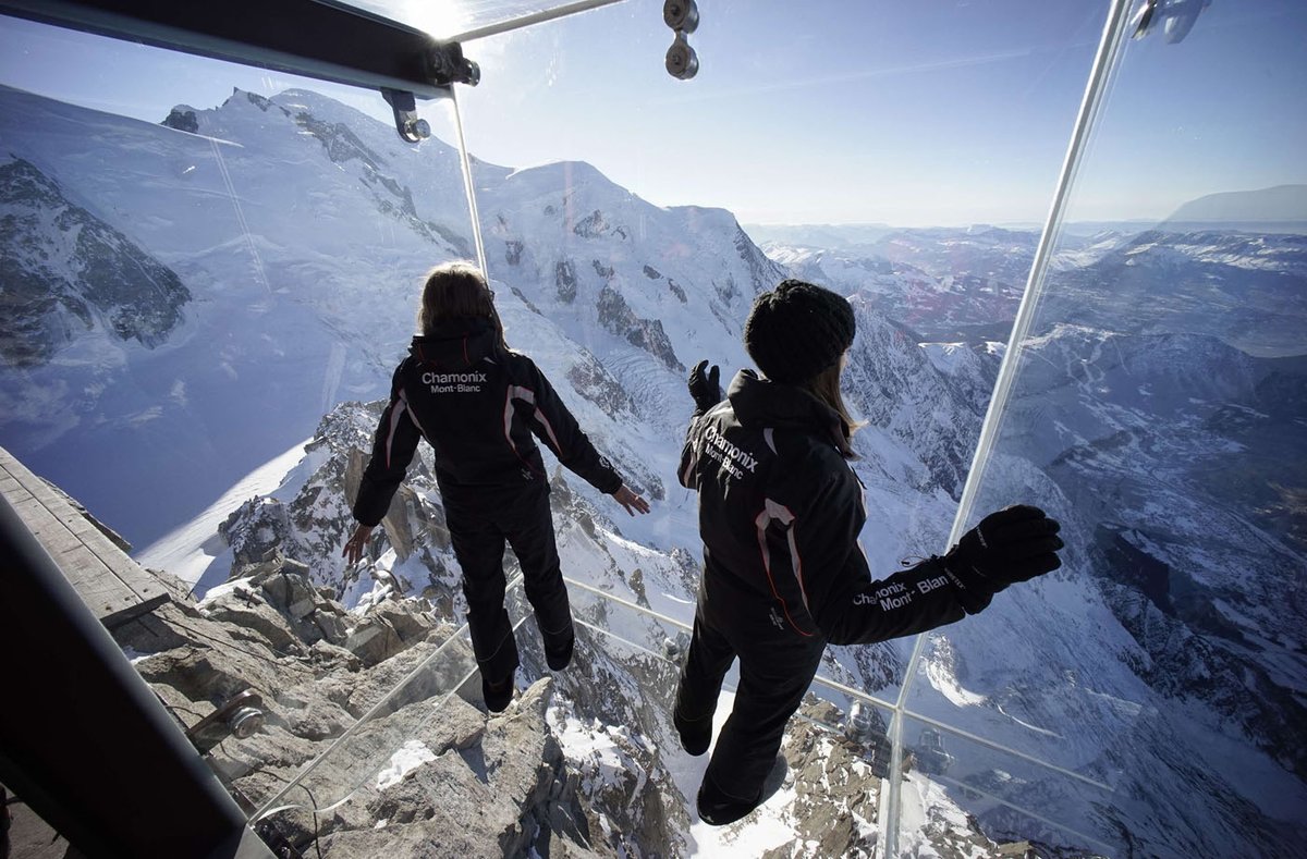 Travelling with non-skiers this winter? Discover our pick of the places to stay when holidaying with non-skiing friends &amp; family.

ski-i.com/blog/top-picks…

#ski2023 #nonskiers @Chamonix_France <a href="/Samoens_Village/">Samoëns</a> <a href="/AndermattReuss/">Andermatt Swiss Alps</a>  <a href="/zermatt_tourism/">Zermatt - Matterhorn</a>