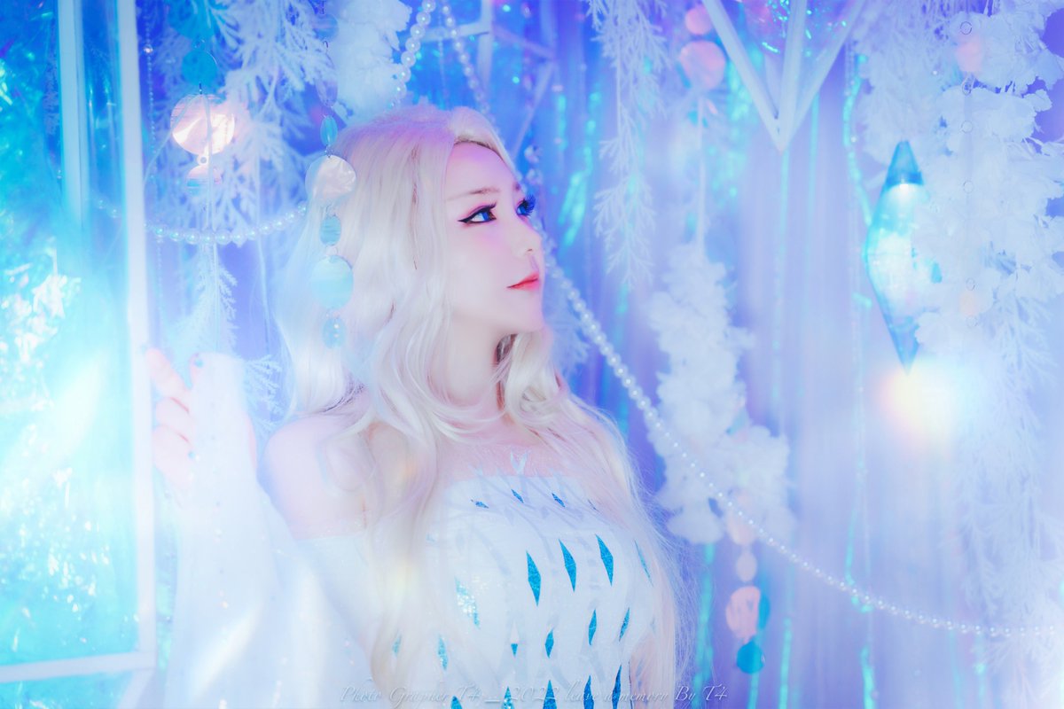 viyorr1's tweet photo. [Cosplay]

겨울왕국 2 (Frozen II)
엘사 (ELSA)

📸 @man_of_sweet
at @No_A_studio

#엘사 #겨울왕국 #겨울왕국2 #디즈니 #Elsa #Frozen #Frozen2 #Frozen2TH #Disney https://t.co/n8BnOE8zI7