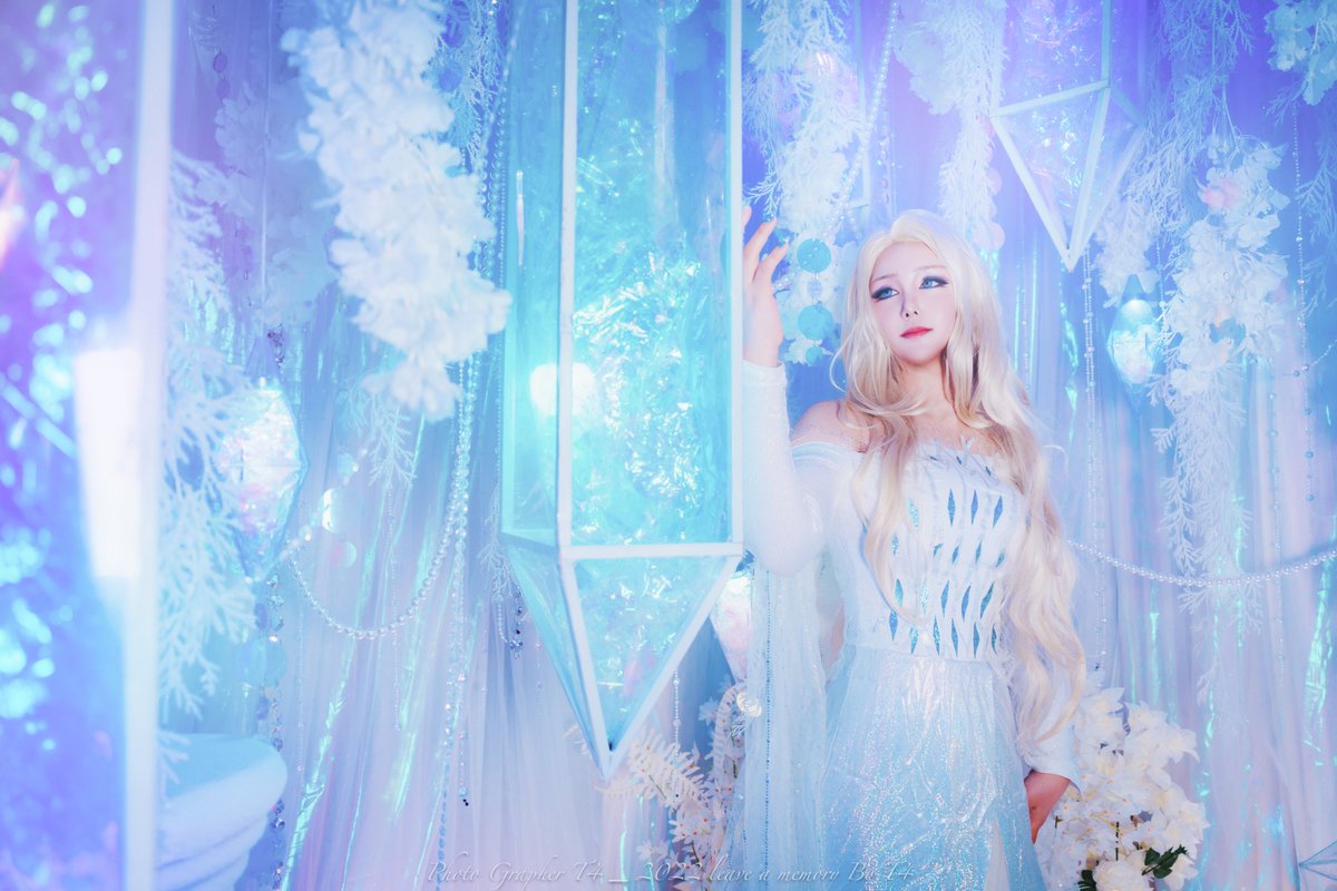 viyorr1's tweet photo. [Cosplay]

겨울왕국 2 (Frozen II)
엘사 (ELSA)

📸 @man_of_sweet
at @No_A_studio

#엘사 #겨울왕국 #겨울왕국2 #디즈니 #Elsa #Frozen #Frozen2 #Frozen2TH #Disney https://t.co/n8BnOE8zI7