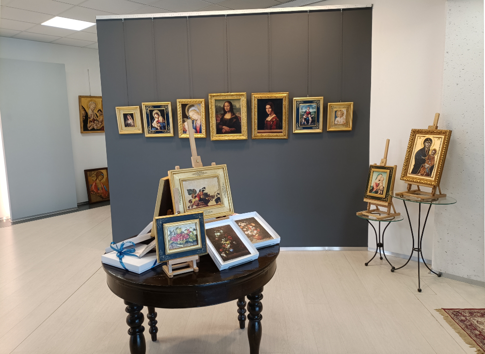 pictografia's tweet photo. Bottega Tifernate ha dato vita, all'interno dello Showroom, ad un incredibile viaggio virtuale alla scoperta dei più grandi artisti di tutti i tempi. 
Vedi, senti, vivi i capolavori prodotti dai giganti della pittura più amati di sempre.

Ti aspettiamo nel nostro Showroom! https://t.co/WIGJSOBfqB