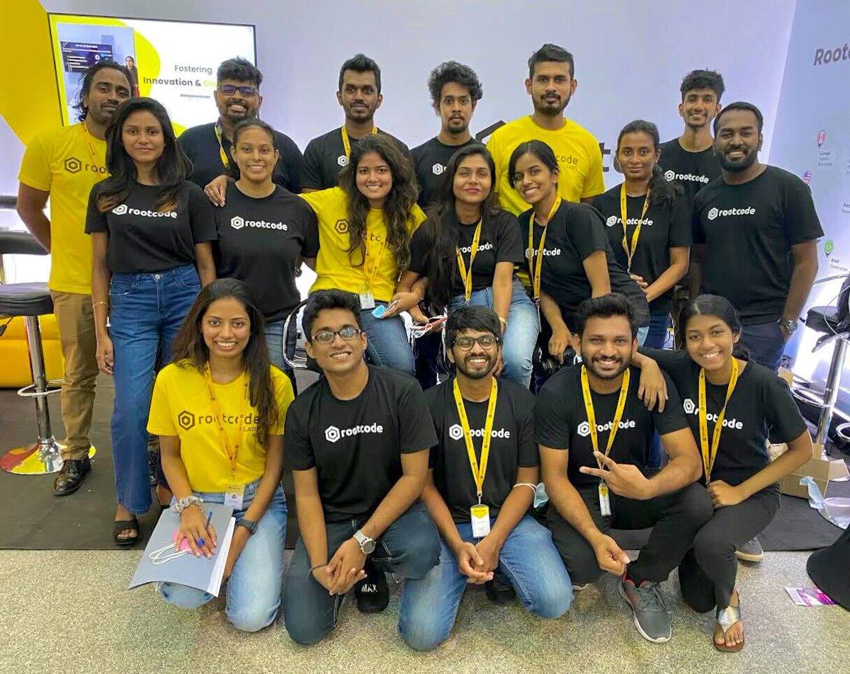 rootcode_io's tweet photo. Who doesn't love a teamsnap!? 📸
Here's a #throwback to the IIT #career fair, with some of our #Rootcoders.
#careerfair #tech #rootcode https://t.co/9NDwiV3z1K