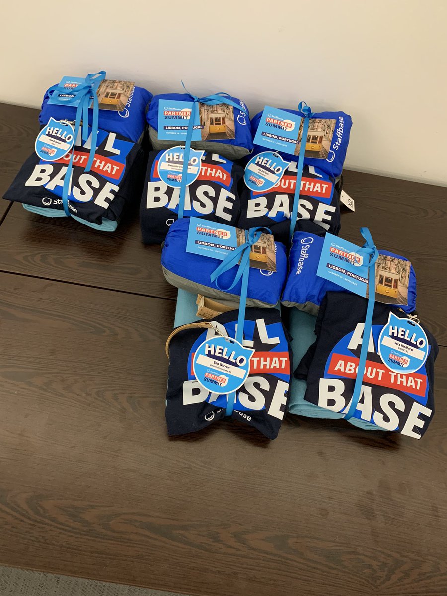 daptuk's tweet photo. Awesome swag #swagger #staffbasepartnersummit #swag https://t.co/s2J53nfGcT