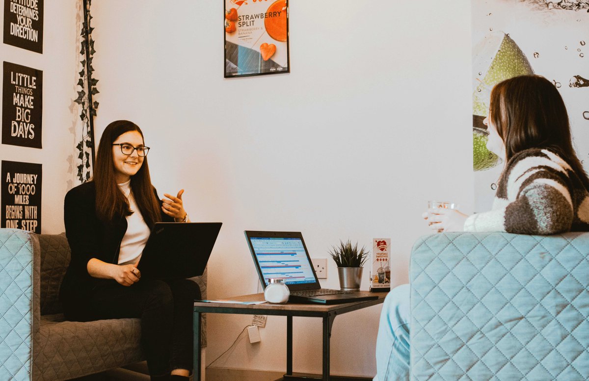 Dwylo i fyny os ydych chi'n fwy cynhyrchiol wrth weithio ymhlith pobl o'r un anian 🙋

#UKCommunityRenewalFund