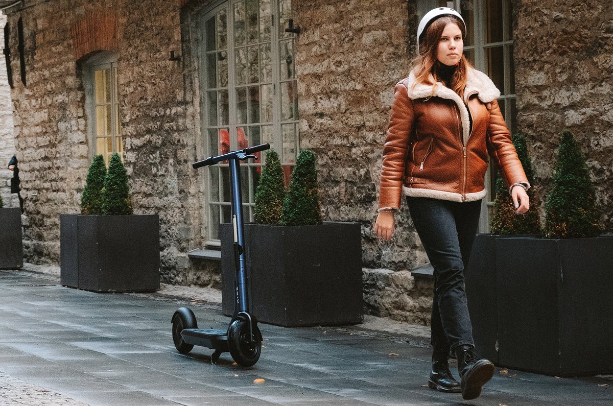 M0veElectric's tweet photo. The tech-heavy new Äike T e-scooter will include an innovative smart-lock that automatically locks it when you walk away.
🔗https://t.co/YU5bKkatk9⚡️🛴📱🔐 https://t.co/LOMbOhiHeh
