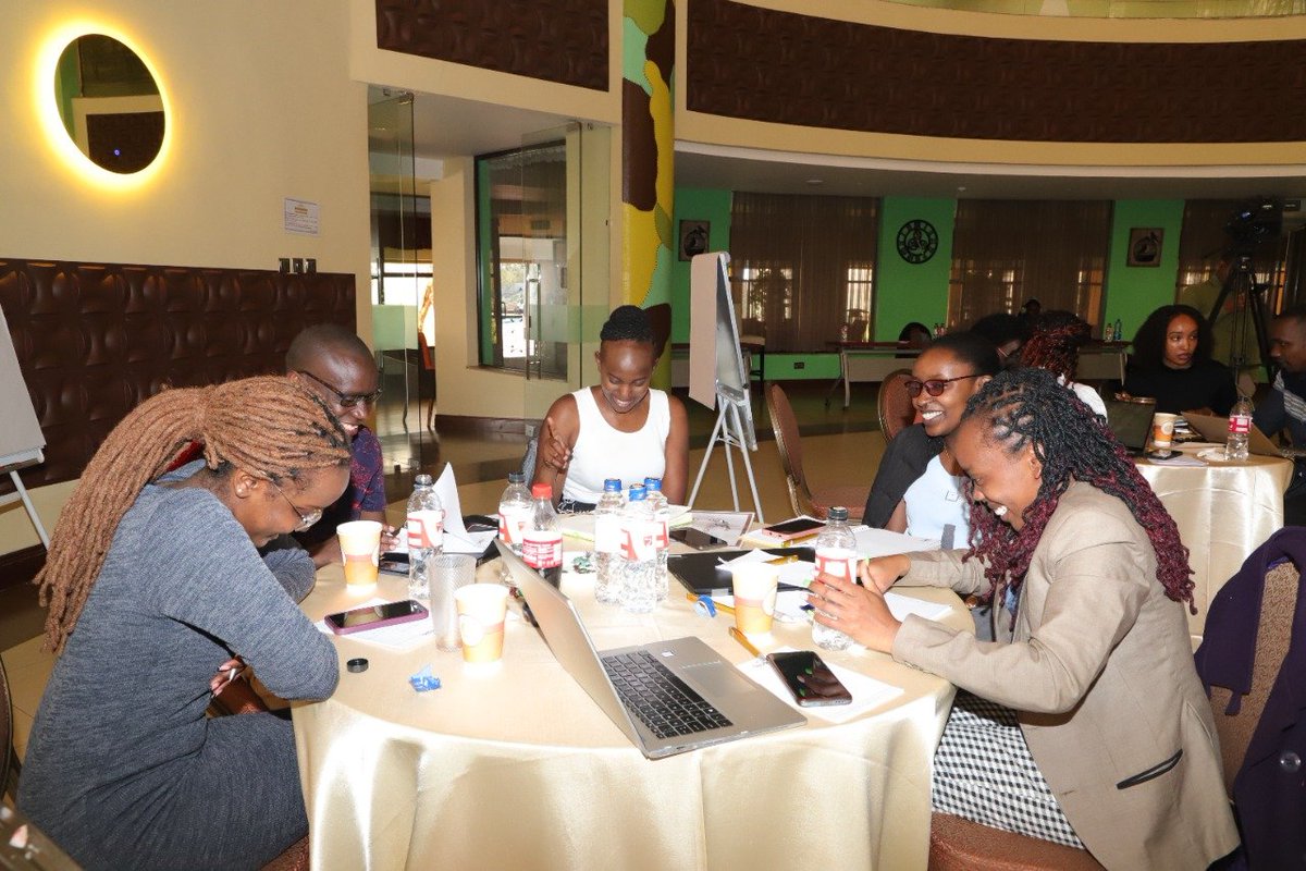 maarifa_centre's tweet photo. Day 2 of @EIP4Dev training @KenyaGovernors staff on peer-to-peer learning in Lake Naivasha Resort. https://t.co/TJLRt9swAI