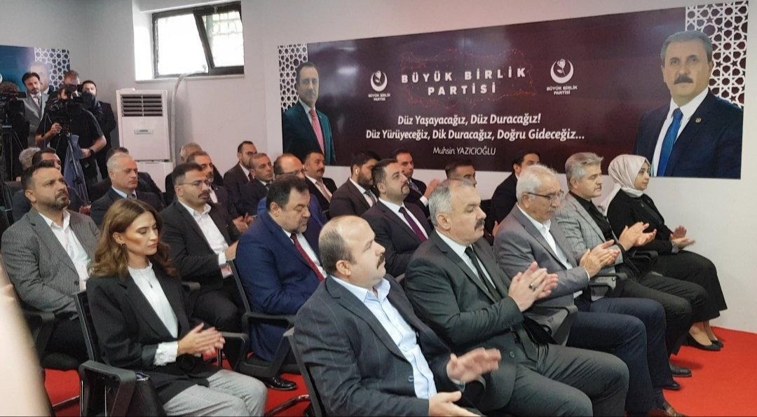 Genel Başkanımız Sayın <a href="/Mustafa_Destici/">Mustafa Destici</a> genel merkezimizde düzenlediği basın toplantısında ülke ve dünya gündemini değerlendirdi.