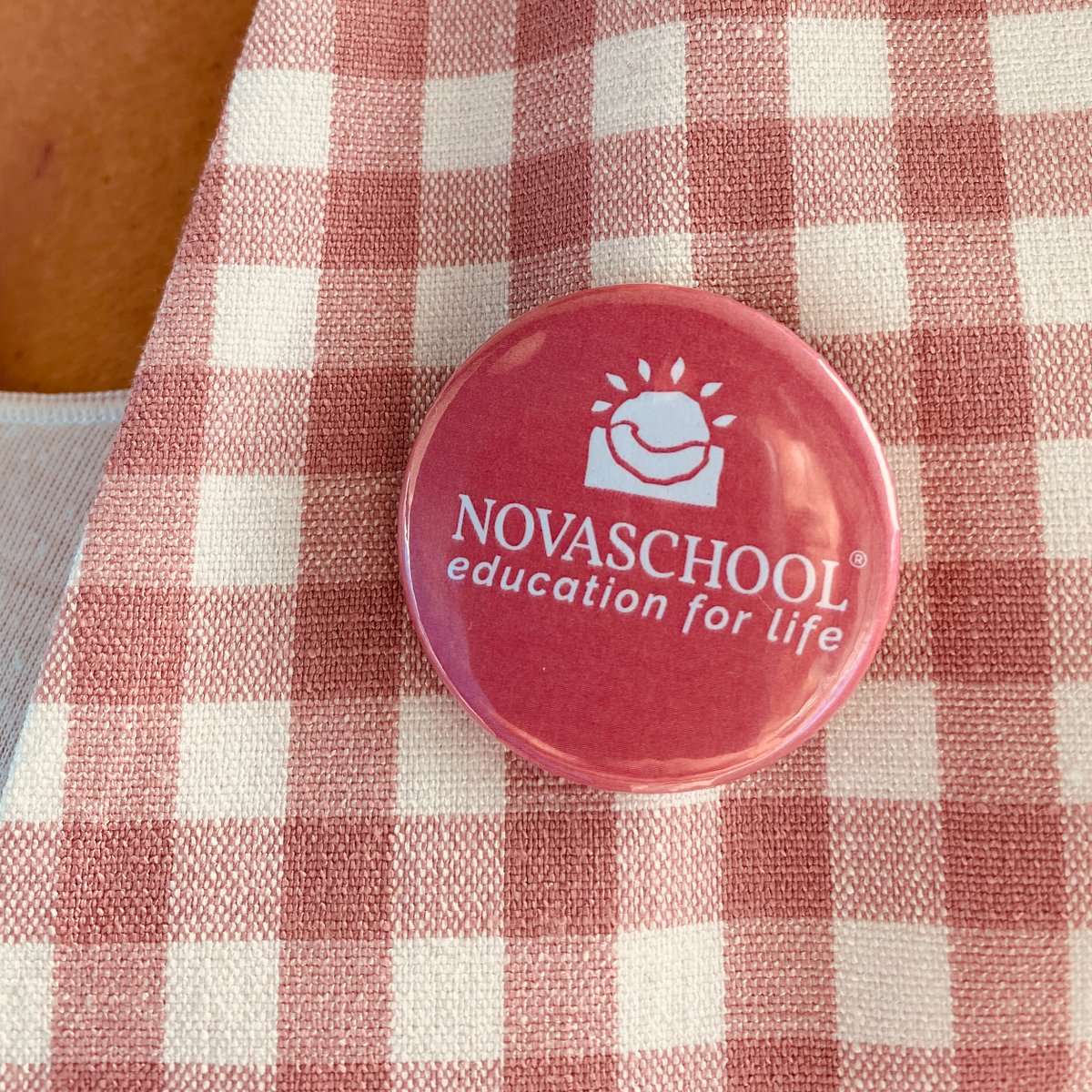 Novaschool_es's tweet photo. #DíaMundialContraElCancerDeMama
Porque #ElRosaEsMásQueUnColor es investigación, prevención, concienciación, es supervivencia.
Todo nuestro apoyo, cariño y fuerza para continuar mirando hacia adelante 💟
🎗+Investigación
🎗+Prevención
🎗+ConcienciaciónSocial
#NovaschoolEsRosa https://t.co/HhmWs0wp11