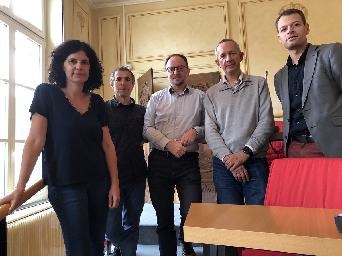 VpNum's tweet photo. #AG2022 #BootCamp10 #VpNum Élections du nouveau bureau! Bravo à Pierre Boulet, Sylvain Chatry, François Gauer, Hervé Luga, Marta Severo et Olivier Wong, heureux élus!  Merci à eux pour cette mission @PierreBoulet @sylvainchatry @hluga @martaseve https://t.co/yEzi7XUMjf