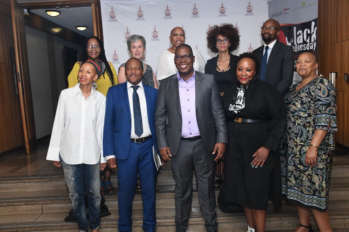 unisa's tweet photo. #QobozaLecture Some of our esteemed guests. #BlackWednesday
@unisaradio @npclub https://t.co/O1npLNH3m8