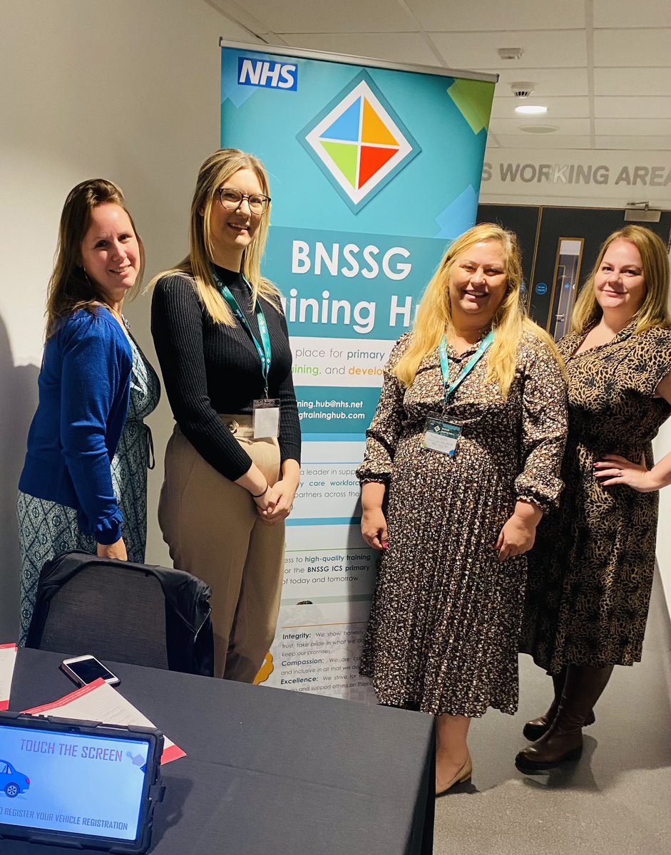 tamsin_mauri's tweet photo. Great Social Care conference #wearesocialcarenurses provided by the @BNSSG_THub with @KerriMagnus @squary0803, @SmithWendie &amp; @cranners1998 https://t.co/zwLEZ9Xg4W