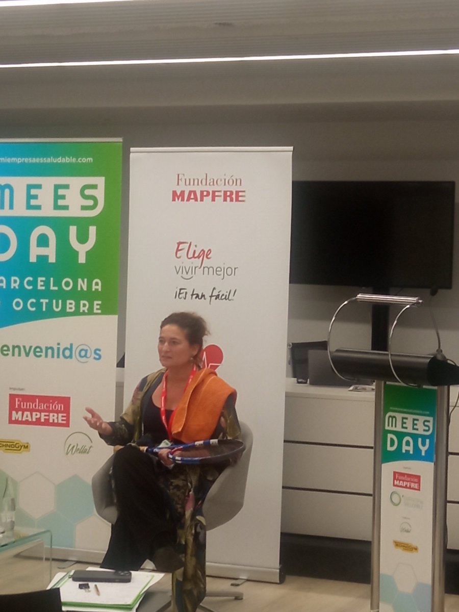 empsaludables's tweet photo. La visión integral y cíclica del bienestar físico y emocional se la mujer es fundamental en la empresa. Lo aborda en #meesday @marta_pitarch de @LetsWMen https://t.co/Q1ZxUdi3Ei