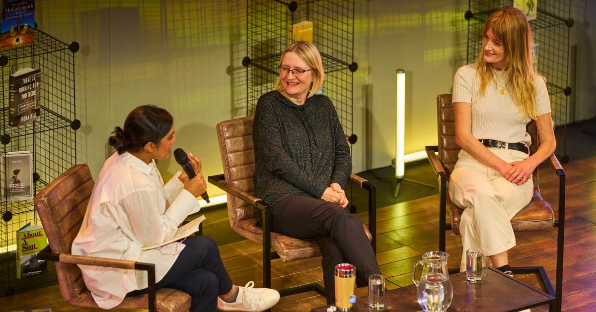 durhambookfest's tweet photo. We had such a fantastic time at #DBF22! It was lovely to see so many of you join us online and in-person. Thank you for celebrating the joy of books and reading with us. 📚🍂

If you attended the festival this year, we've love to hear your thoughts: https://t.co/9NygO8R801 https://t.co/vJxiTBX3bO