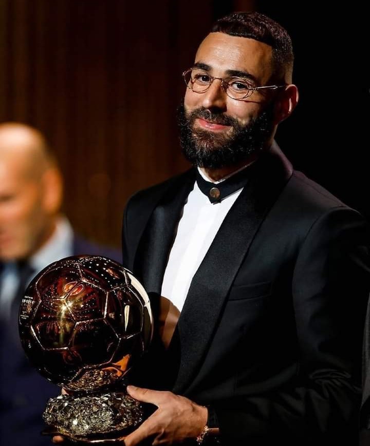 NarziPary's tweet photo. Be Like Karim Benzema.
Never be intimidated by giants and those winning around you.
Do not be envious or jealous.
Keep doing what is right.
You will have your day under the 🌞.
Someday..One Day!
Congrats Champ! @Benzema
#BabaMfab #Obidient #EverSafeEnvironmental https://t.co/Tvbvk54BPP