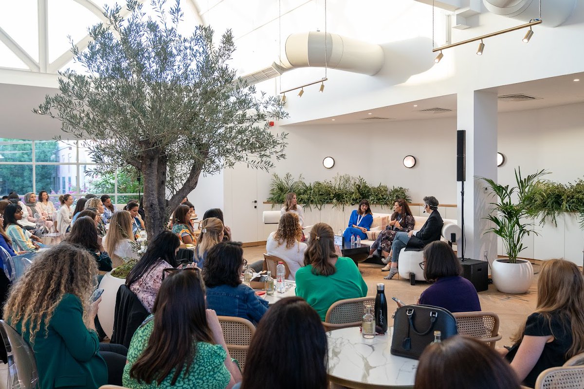 VisaCEMEA's tweet photo. Sara Tabana, Senior Director, Digital Partnerships &amp; Ventures at Visa CEMEA, participated in a panel discussion at the #Crunchmomssummit2022 – where she defined success as a personal journey &amp; emphasized the importance of playing to one's strengths &amp; engaging in #meaningful work. https://t.co/V7tkdeeWQy