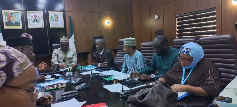 HananiyaDauda2's tweet photo. In supporting PHC revitalization, achieving UHC and adding to the triple billion targets in @integratedNiger. The @WHONigeria ZC NCZ lead her team to the inauguration of the Task force on PHC by the Deputy Governor. @WMulombo
@ChimbaruAlex
@khedra1122 @Zeenahzeenat https://t.co/Df3pfSMwAr