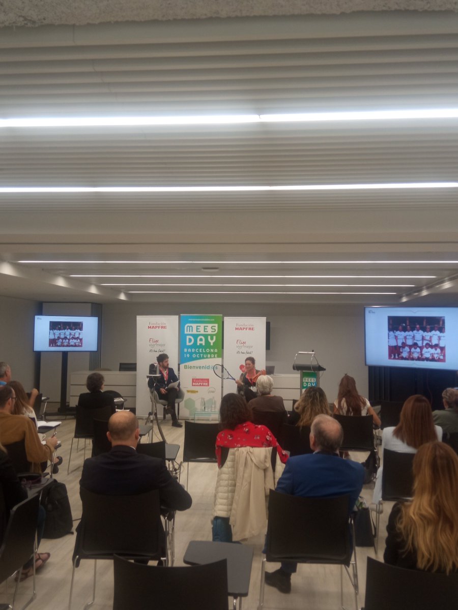 empsaludables's tweet photo. El mundo de la competición deportiva y empresarial tiene similitudes. Hay que estar preparados para la frustración, el fracaso, la presión social...Salud y mujer, protagonistas hoy en #meesday con @marta_pitarch @LetsWMen https://t.co/q8AhK0qgds