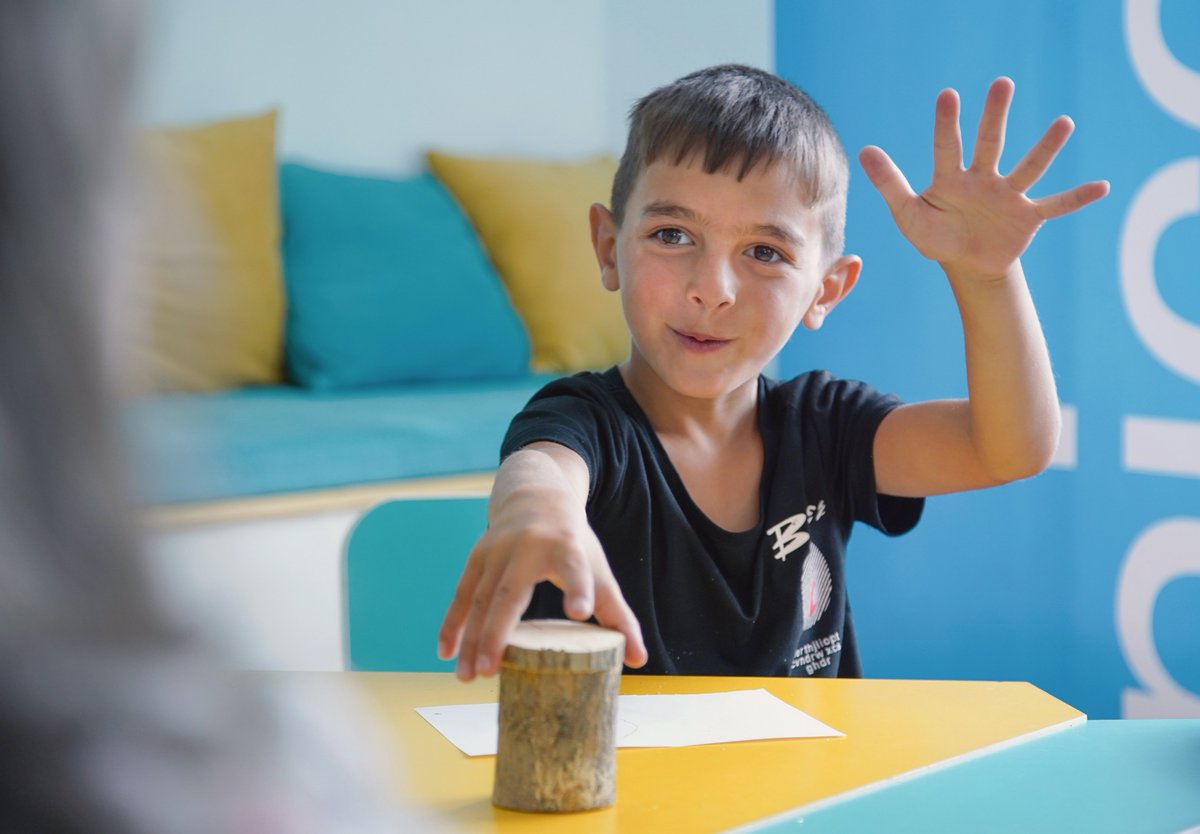 Desde <a href="/unicef_es/">UNICEF España</a> queremos felicitar a los 8 centros educativos reconocidos como #CentrosReferentes en #educación en derechos en #Galicia
Y agradecer a cada profesor y a cada centro su compromiso con #EducaDerechos 💙
unicef.es/educa/centros-…
<a href="/UNICEF_EDU/">UNICEF Educación</a>