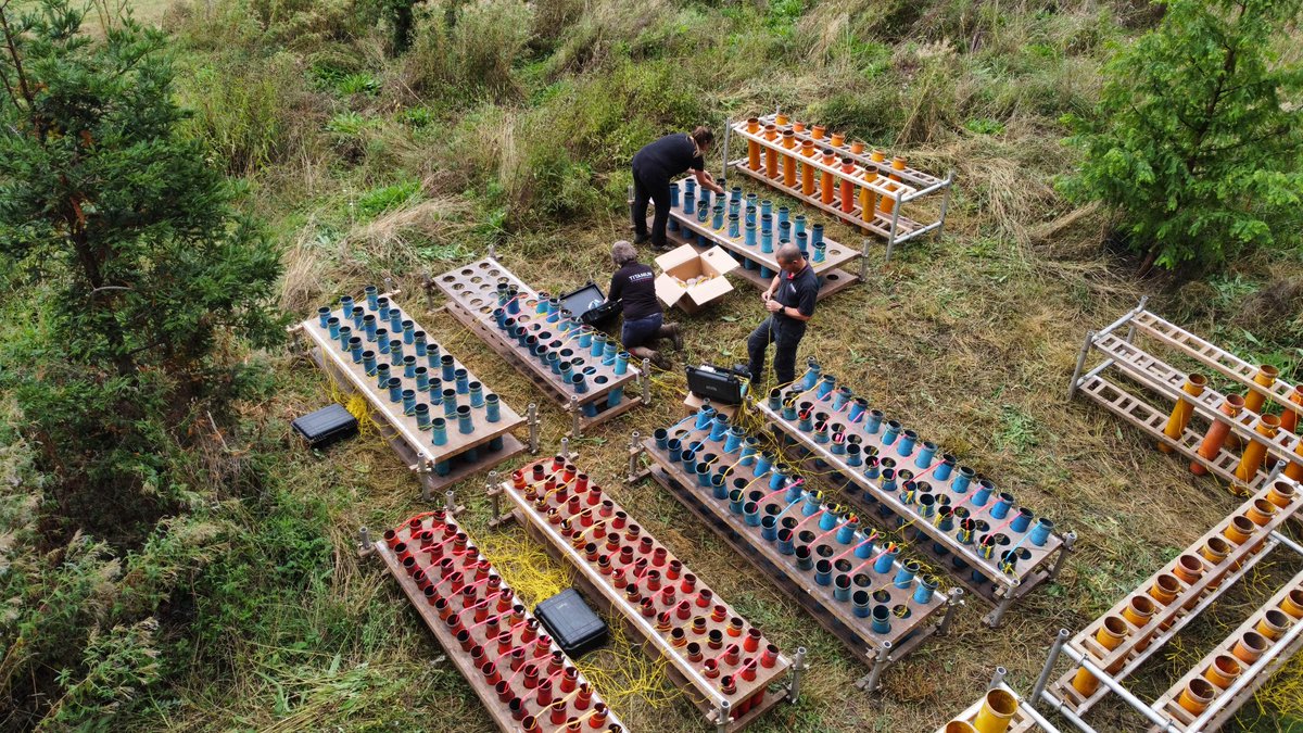 TitaniumFwks's tweet photo. Setting up for a show can be a slow and painstaking task but the delight and joy that we bring makes it all worth it.
As November season approaches we are looking forward to seeing as many of you as possible across the country at some of the shows we are proud to display at. https://t.co/XgCHmaYqsi