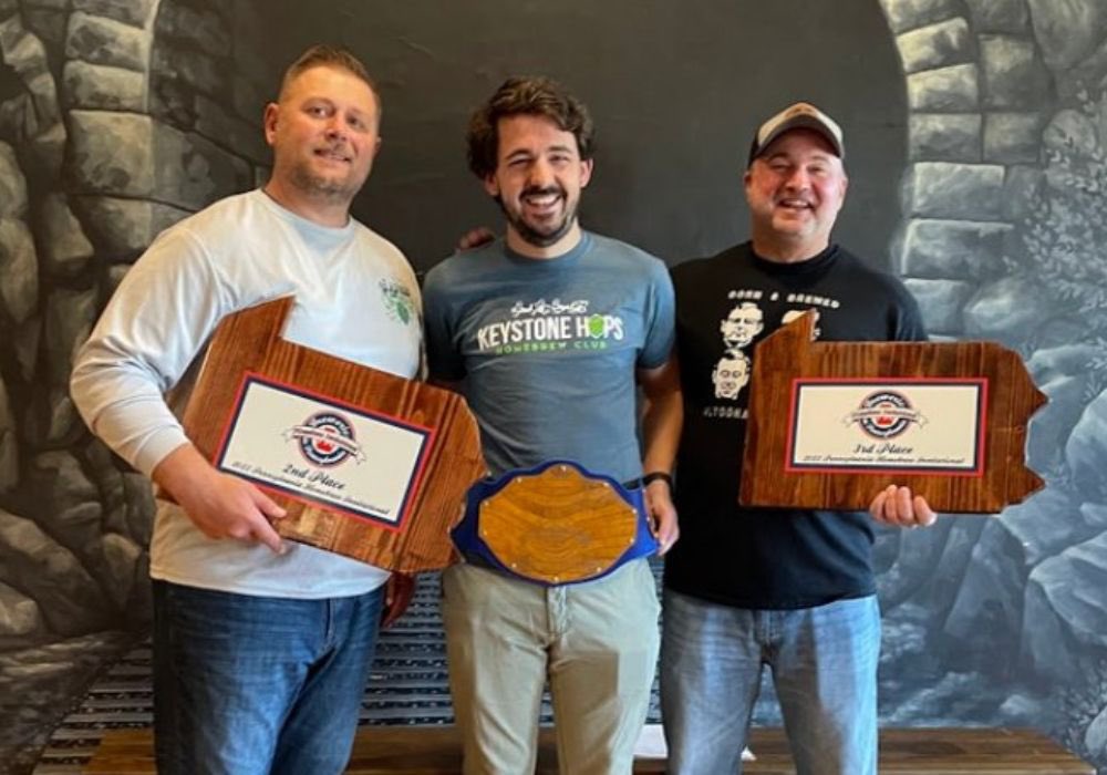 KeystoneHops's tweet image. Club meeting tomorrow night at 7! Congratulations to Adam Carter winning the Breweries In PA Homebrew Invitational! Come check out cider making tips from Jason Harris. This month’s club competition features wrong color beers. Cheers! @KeystoneHB @BreweriesinPA @waroftheworts