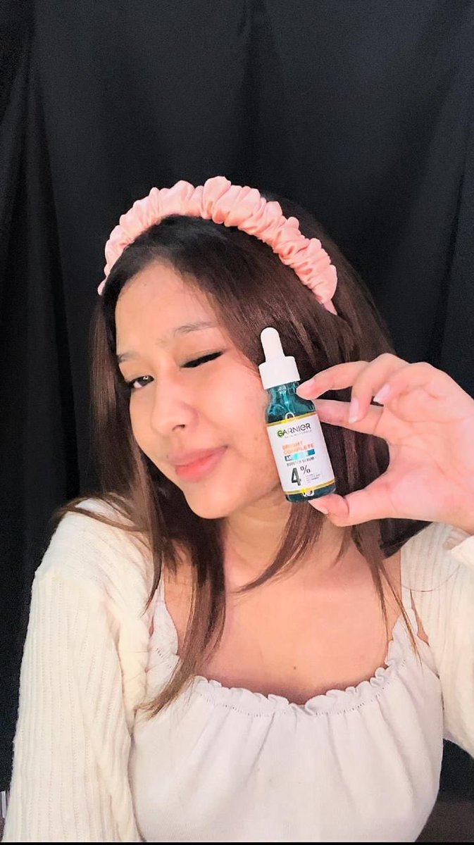 utaeeeeee's tweet photo. Stress dikit jerawatan, males bersihin muka jerawatan, bahkan diem doang pun jerawatan. Bener bener capek sama jerawat dan bekas jerawatnya yang susah dihilangin 😭
Tapii aku nemu produk ini yang bikin aku bebas #DRAWAT alias DRAMA JERAWAT.
Ada yg tau detail nama produknya? ☺️ https://t.co/O1cfSYGiza