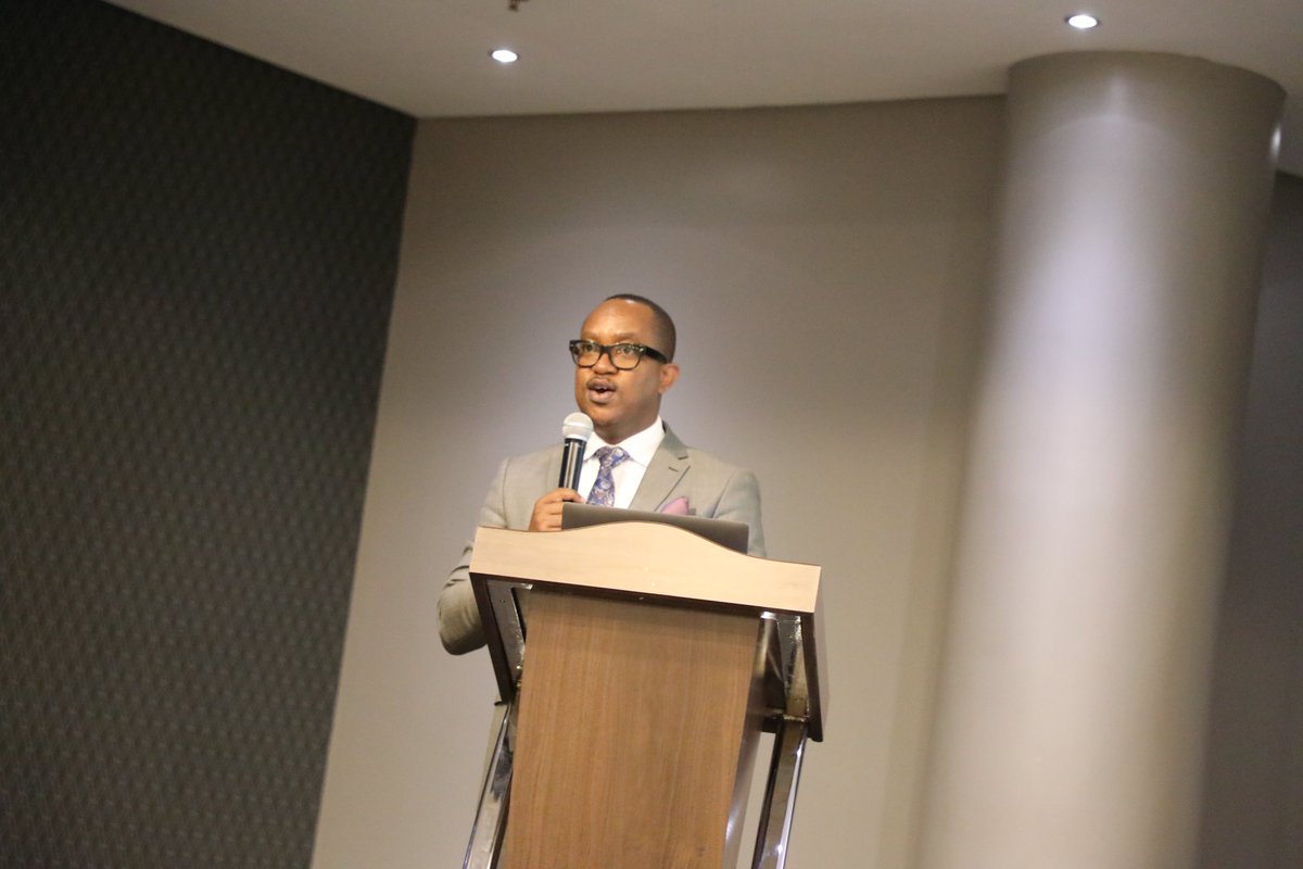 RwandaMinesB's tweet photo. The DCEO of @RwandaMinesB Dr.Ivan Twagirashema @twaivan asked miners to work with financial institutions as this will ease their access to finance. In this light, mining companies must ensure their payroll payments to their employees are done through bank accounts. https://t.co/eCiXL3Lq5T