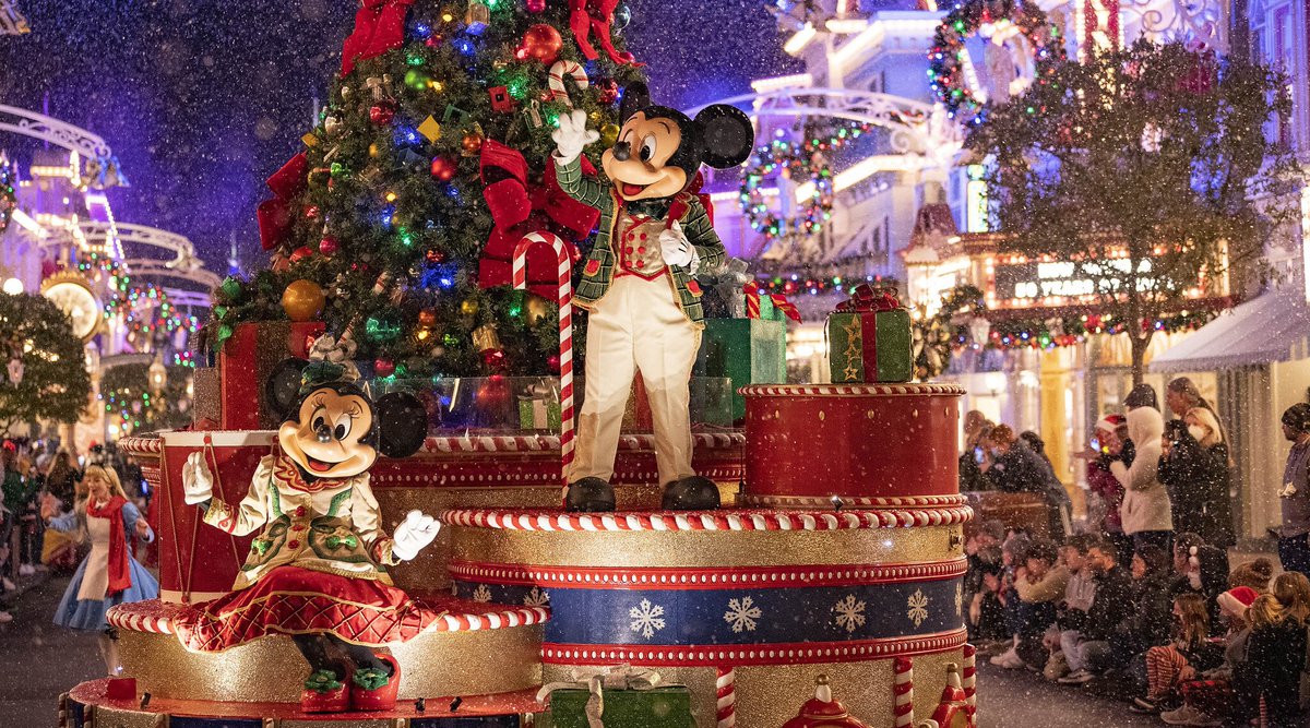 ABCMundial's tweet photo. Walt Disney World Resort prepara una temporada navideña 🎅🎄 llena de magia y alegría
@WaltDisneyWorld #EPCOT #MagicKingdom
@ABCMundial #DisneyDestinations #Disney #Orlando
https://t.co/yEQNQXw0x5 https://t.co/I3l2fOCyhq
