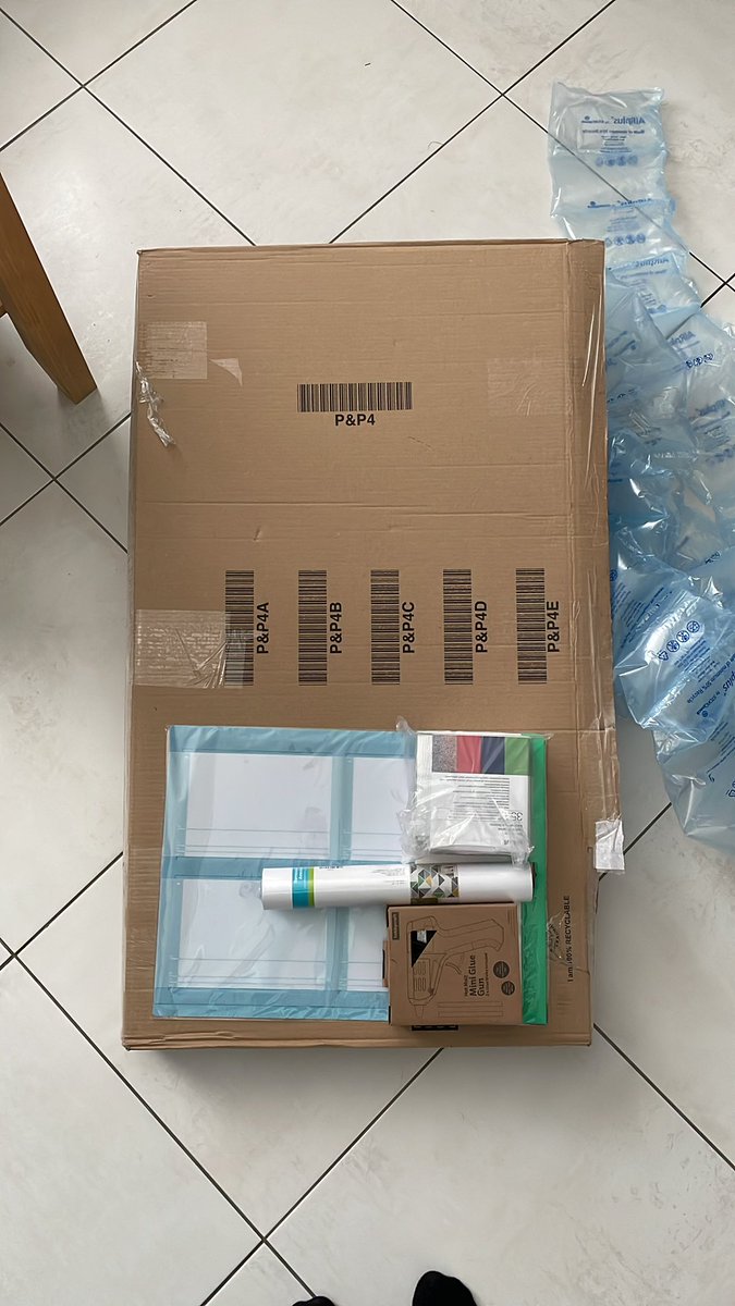 Emmy Holmes tweet media