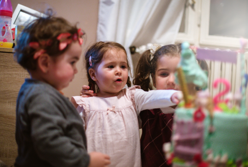 Spectrum's tweet photo. Language delay appears to be the strongest predictor of autism in toddlers, according to a medical records study.
Link to study in Journal of Autism and Developmental Disorders: https://t.co/O3kWYYkwBZ
#SpectrumSpotted https://t.co/e5OrXDhYw3
