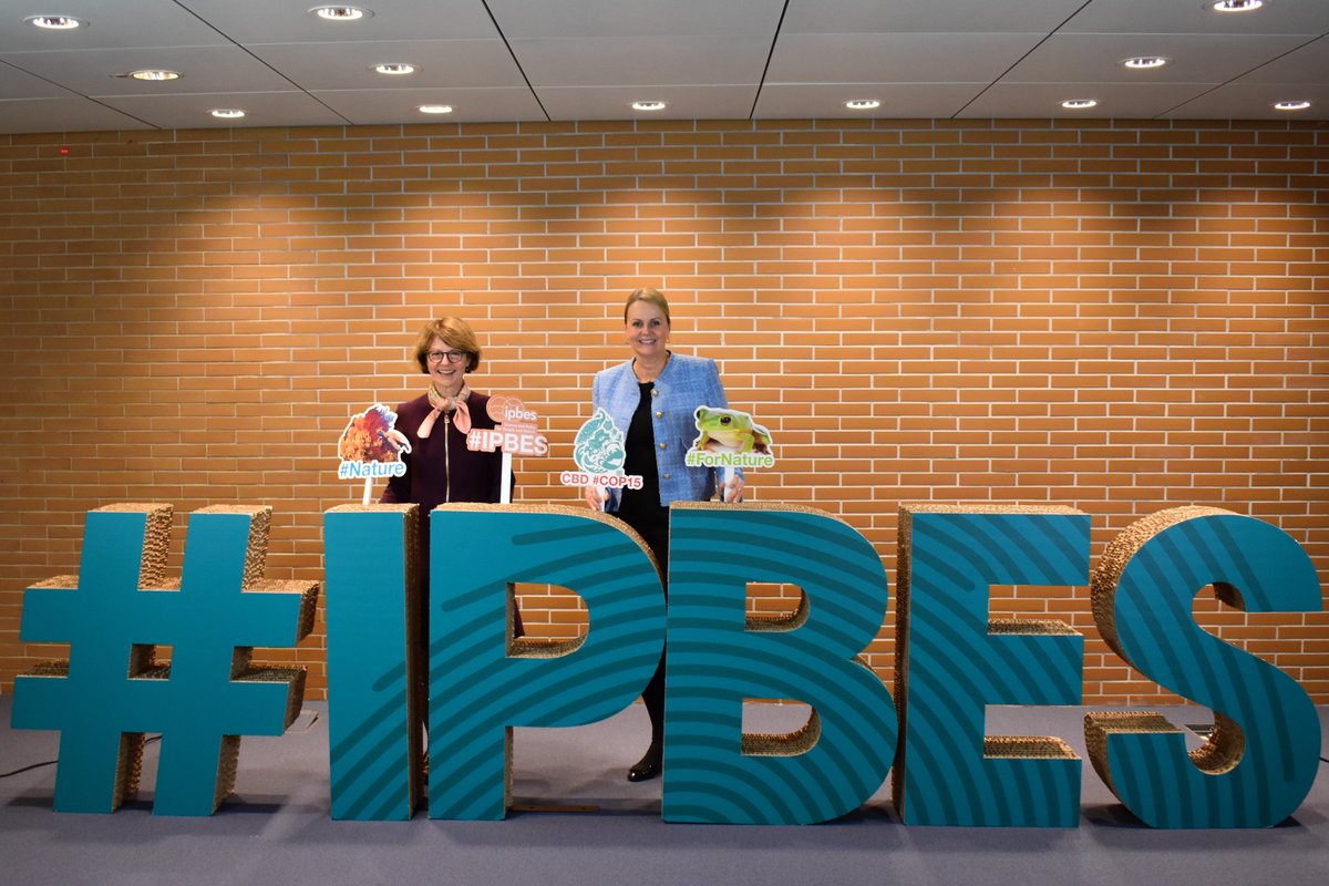 📢 #EnCeMoment✨ Ravi d'accueillir @florikafink, Directrice générale de @EU_ENV, @EU_Commission 🇪🇺, à @IPBES aujourd'hui.✨ Anne Larigauderie, Secrétaire Exécutive de l'IPBES, a discuté du renforcement de l'interface science-politique avec l'UE sur la #biodiversité.🌱