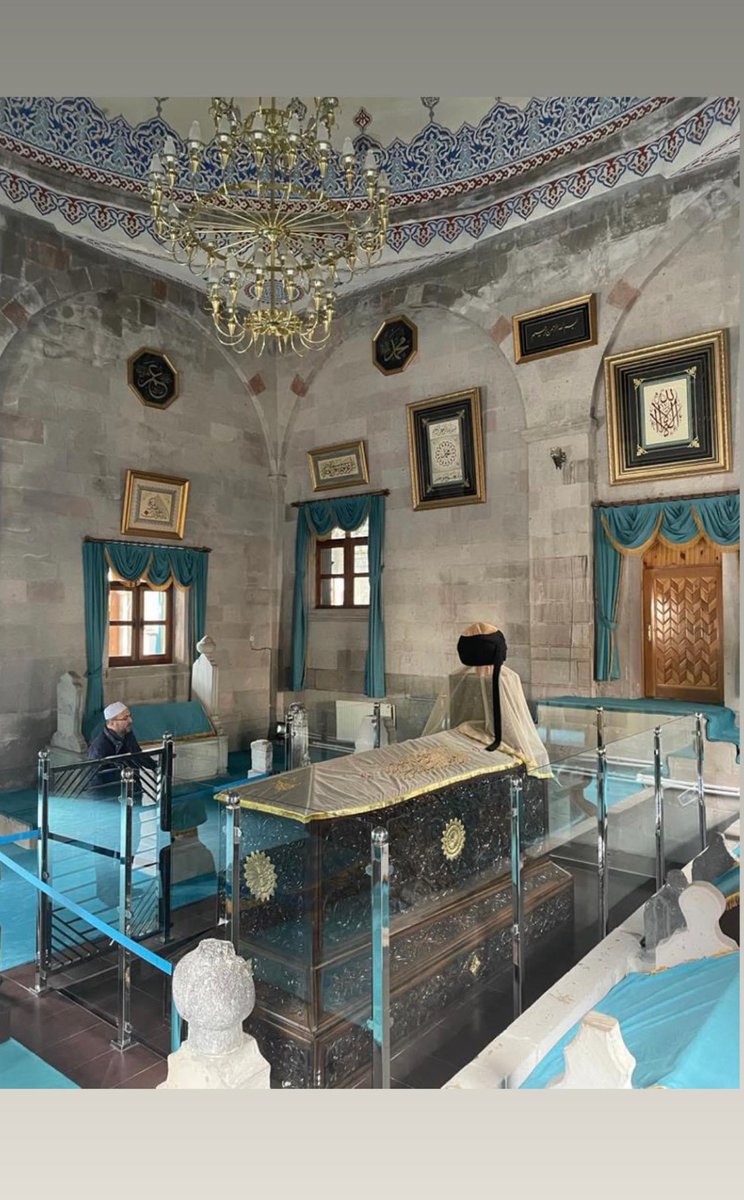 Omersah_66's tweet photo. Prof. Dr. Hüseyin İlker Çınar Hocaefendi, seyyid Ebu’l-Hasan el-Harakânî künyesiyle tanınan, arifler sultanı Ali b. Ahmed b. Cafer’in (r. a.) (ö. 1033) Kars’da bulunan kabr-i şeriflerini ziyaret ettiler... https://t.co/wiEDJbY9Lp