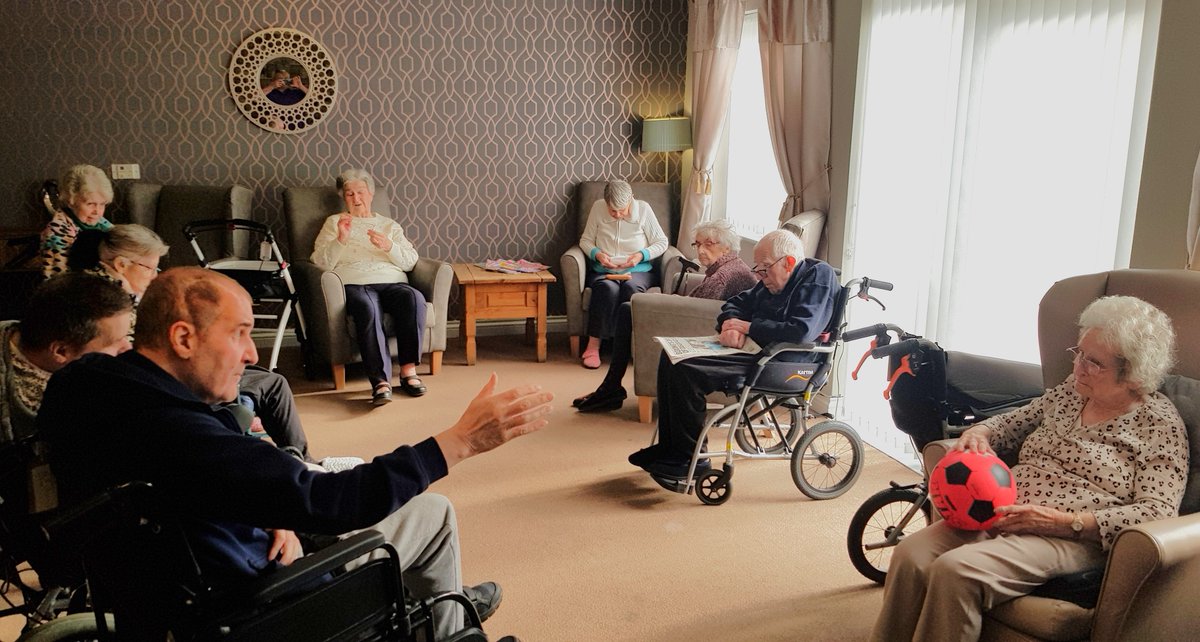 RegencyCareHome's tweet photo. Our residents enjoyed a fun afternoon yesterday passing and catching the football!⚽

This activity is amazing for getting us all moving and improving dexterity...

#RegencyFamily #CareHomeActivities #CareHomeUK #Manchester #Bury https://t.co/yaunsYyc96
