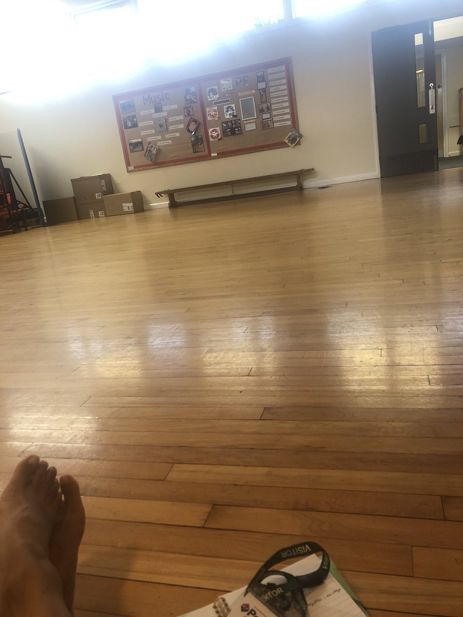 Brilliant morning with the Y1 classes <a href="/PennymanPrimary/">Pennyman Primary</a> exploring all things literacy &amp; movement. I’ve had just as much fun as I did before Covid and maternity 🤗#everyWORDhasMOVEMENT #developingyourcreativepractice #artscouncilengland