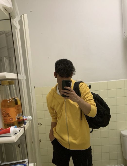 A clases ?? https://t.co/FhsUUPZ9Fg